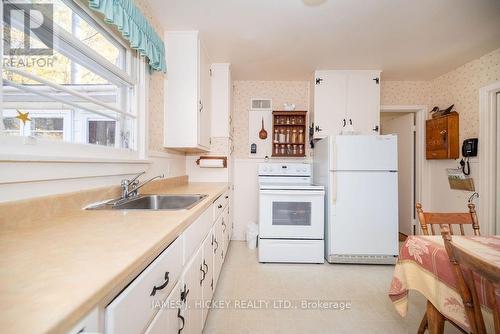 26 Rutherford Avenue, Deep River, ON - Indoor Photo Showing Kitchen