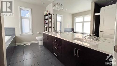 505 Breccia Heights, Ottawa, ON - Indoor Photo Showing Bathroom