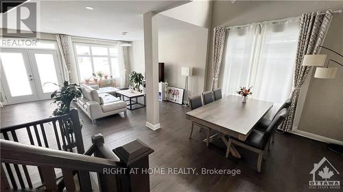 505 Breccia Heights, Ottawa, ON - Indoor Photo Showing Living Room