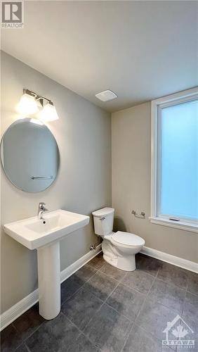 505 Breccia Heights, Ottawa, ON - Indoor Photo Showing Bathroom