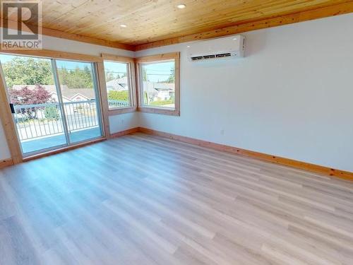 4608 Redonda Ave, Powell River, BC - Indoor Photo Showing Other Room