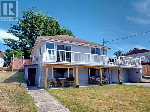 4608 Redonda Ave, Powell River, BC - Outdoor With Deck Patio Veranda With Facade