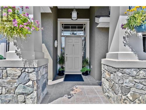 3945 Gallaghers Circle, Kelowna, BC - Outdoor