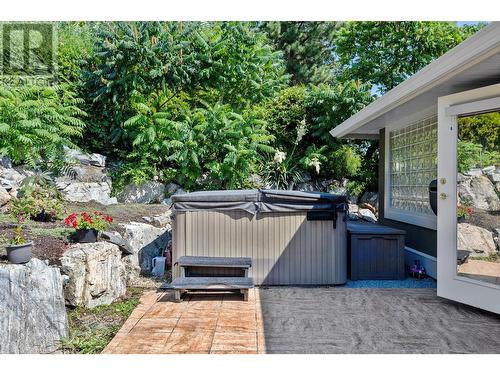 3945 Gallaghers Circle, Kelowna, BC - Outdoor