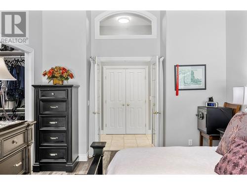 3945 Gallaghers Circle, Kelowna, BC - Indoor Photo Showing Bedroom