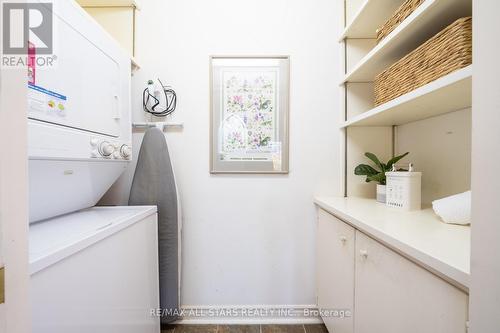 28 O'Brien Avenue, Whitchurch-Stouffville, ON - Indoor Photo Showing Laundry Room