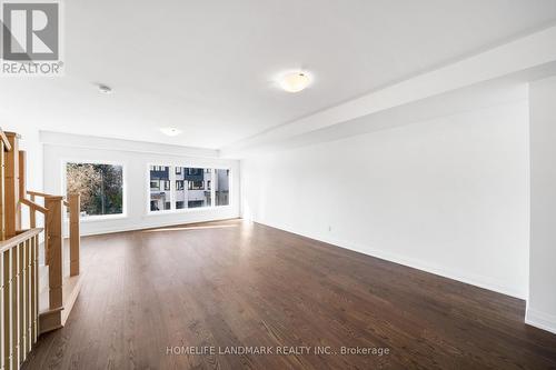 33 Persica Street, Richmond Hill, ON - Indoor Photo Showing Other Room