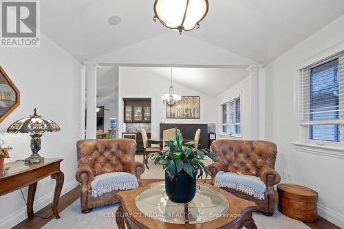 27 Forfar Street W, Haldimand, ON - Indoor Photo Showing Dining Room