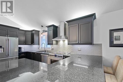 27 Forfar Street W, Haldimand, ON - Indoor Photo Showing Kitchen With Upgraded Kitchen