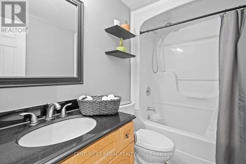 27 Forfar Street W, Haldimand, ON - Indoor Photo Showing Bathroom