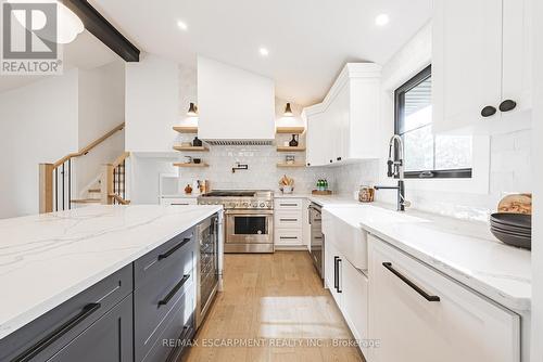 3111 Cemetery Road, Hamilton, ON - Indoor Photo Showing Kitchen