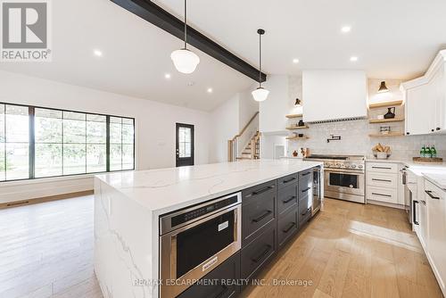 3111 Cemetery Road, Hamilton, ON - Indoor Photo Showing Kitchen With Upgraded Kitchen