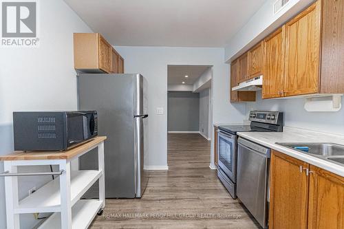 35 - 119 D'Ambrosio Drive, Barrie, ON - Indoor Photo Showing Kitchen