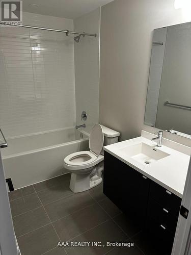 1009 - 3200 William Coltson Avenue, Oakville, ON - Indoor Photo Showing Bathroom