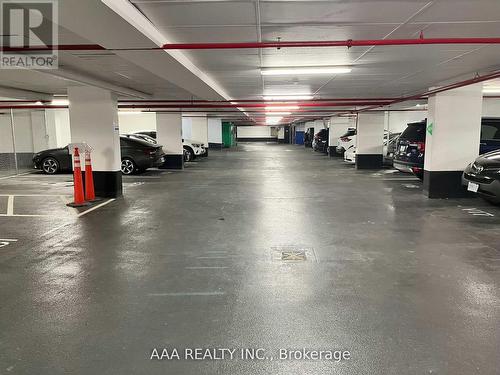 1009 - 3200 William Coltson Avenue, Oakville, ON - Indoor Photo Showing Garage