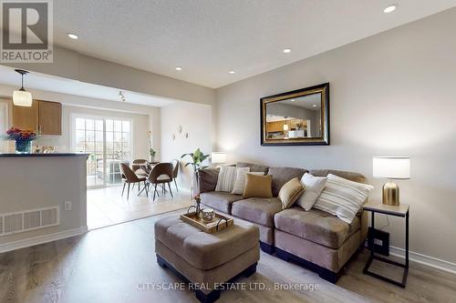 397 Bussel Crescent, Milton, ON - Indoor Photo Showing Living Room