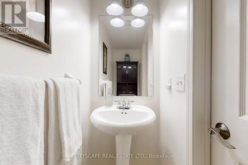 397 Bussel Crescent, Milton, ON - Indoor Photo Showing Bathroom