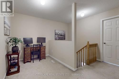 397 Bussel Crescent, Milton, ON - Indoor Photo Showing Other Room