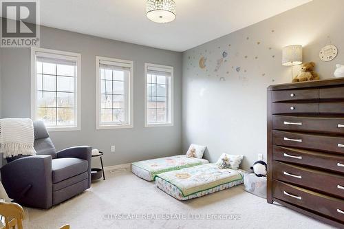 397 Bussel Crescent, Milton, ON - Indoor Photo Showing Bedroom