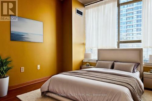 1906 - 55 Elm Drive, Mississauga, ON - Indoor Photo Showing Bedroom