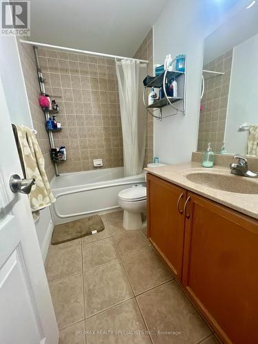 2610 - 4080 Living Arts Drive, Mississauga, ON - Indoor Photo Showing Bathroom