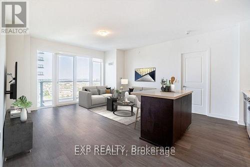 1707 - 4675 Metcalfe Avenue, Mississauga, ON - Indoor Photo Showing Living Room