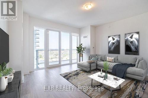 1707 - 4675 Metcalfe Avenue, Mississauga, ON - Indoor Photo Showing Living Room