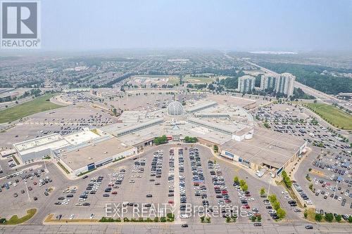 1707 - 4675 Metcalfe Avenue, Mississauga, ON -  With View