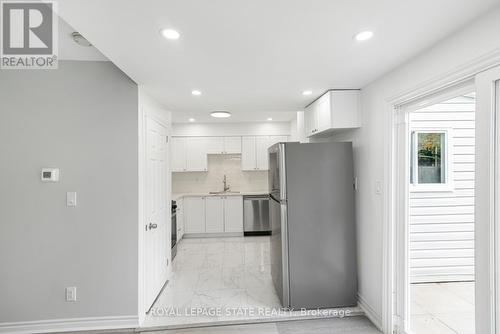 333 Britannia Avenue, Hamilton, ON - Indoor Photo Showing Kitchen