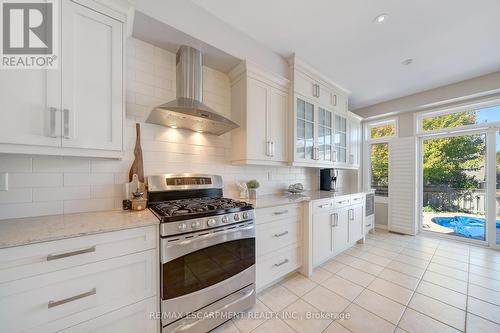 143 Valmont Street, Hamilton, ON - Indoor Photo Showing Kitchen