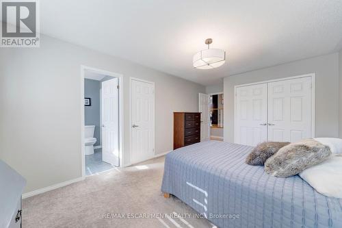 143 Valmont Street, Hamilton, ON - Indoor Photo Showing Bedroom