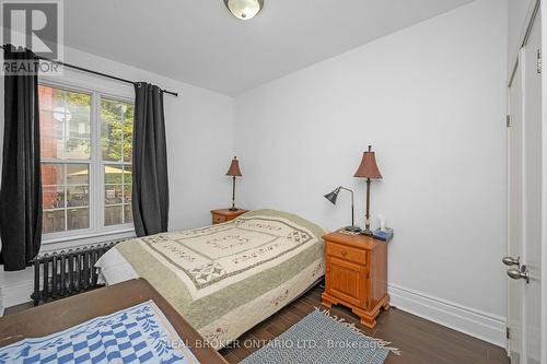 117 Fairleigh Avenue S, Hamilton, ON - Indoor Photo Showing Bedroom