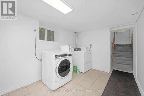 117 Fairleigh Avenue S, Hamilton, ON - Indoor Photo Showing Laundry Room