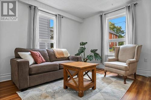 448 Thomas Street, Deseronto, ON - Indoor Photo Showing Living Room