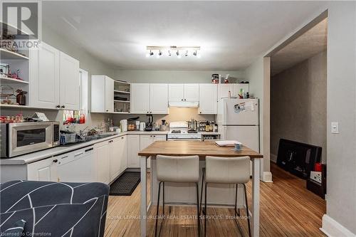 527 Kingston Road, Toronto, ON - Indoor Photo Showing Kitchen