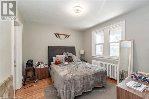 527 Kingston Road, Toronto, ON - Indoor Photo Showing Bedroom