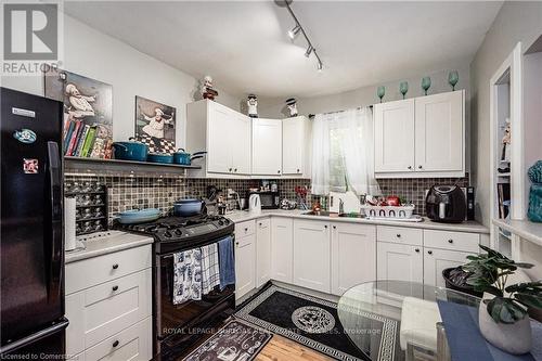 527 Kingston Road, Toronto, ON - Indoor Photo Showing Kitchen