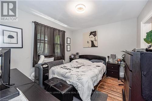 527 Kingston Road, Toronto, ON - Indoor Photo Showing Bedroom