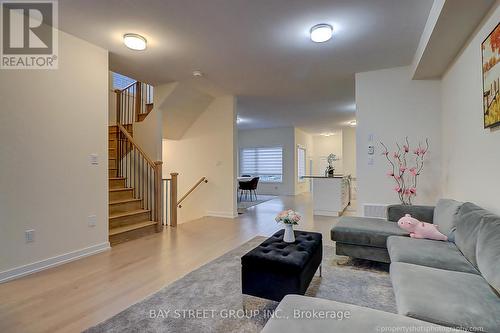 206 Webb Street, Markham, ON - Indoor Photo Showing Living Room