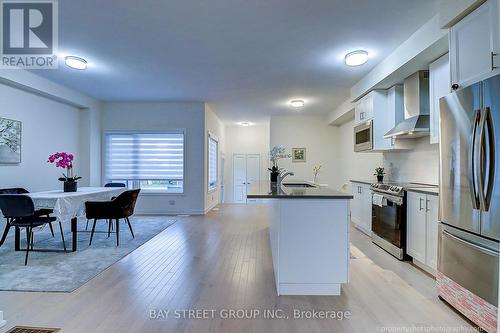 206 Webb Street, Markham, ON - Indoor Photo Showing Kitchen With Stainless Steel Kitchen