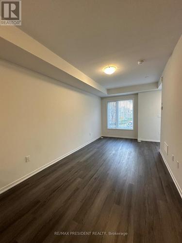 Th 354 - 100 Honeycrisp Crescent, Vaughan, ON - Indoor Photo Showing Other Room