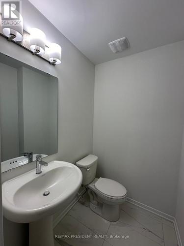 Th 354 - 100 Honeycrisp Crescent, Vaughan, ON - Indoor Photo Showing Bathroom