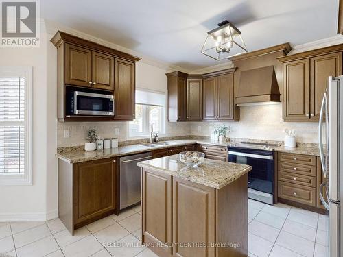 91 Pondmede Crescent, Whitchurch-Stouffville, ON - Indoor Photo Showing Kitchen