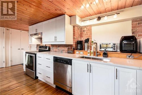 589 Rideau Street Unit#206, Ottawa, ON - Indoor Photo Showing Kitchen