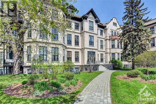 206 - 589 Rideau Street, Ottawa, ON - Outdoor With Facade