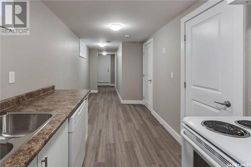 1336 B Avenue N, Saskatoon, SK - Indoor Photo Showing Kitchen