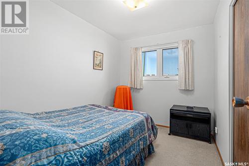 3709 Centennial Drive, Saskatoon, SK - Indoor Photo Showing Bedroom