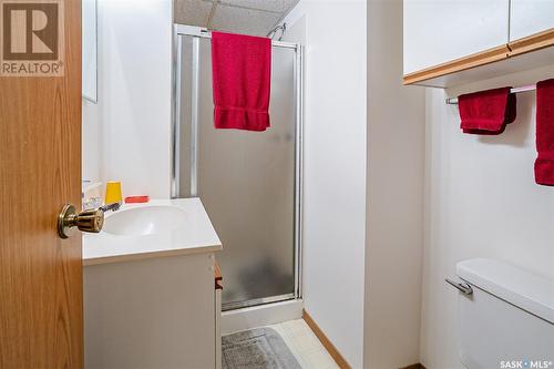 3709 Centennial Drive, Saskatoon, SK - Indoor Photo Showing Bathroom