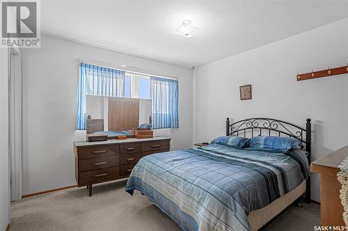 3709 Centennial Drive, Saskatoon, SK - Indoor Photo Showing Bedroom