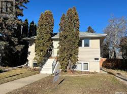 305 Ruth STREET E  Saskatoon, SK S7J 0L2